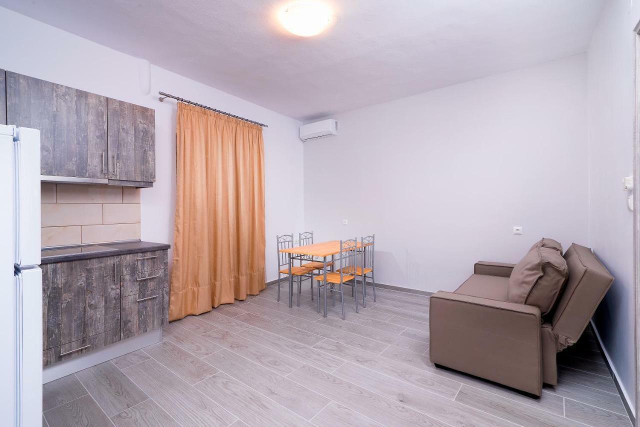 Kentrikon Rooms III & Mint House Limenaria  Extérieur photo