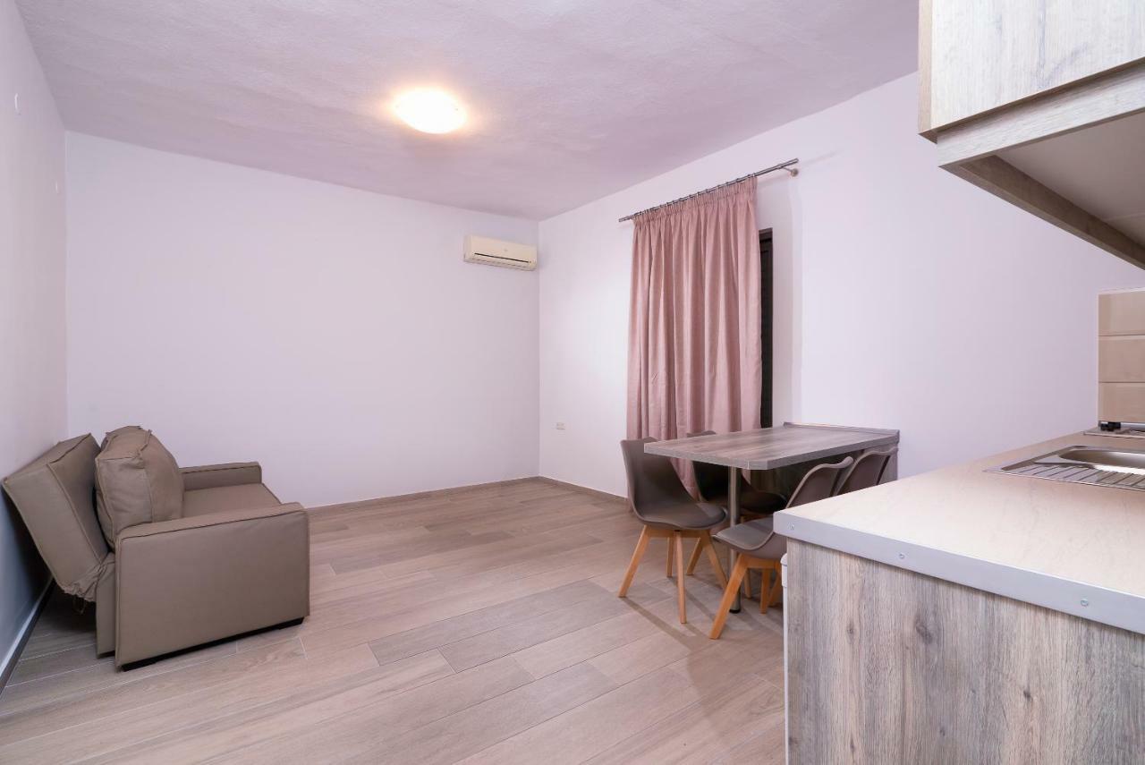 Kentrikon Rooms III & Mint House Limenaria  Extérieur photo